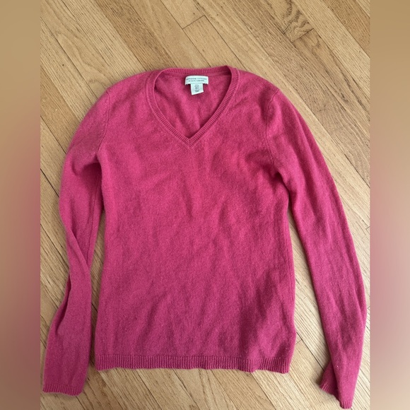 Adrienne Vittadini 100% 2-ply Cashmere V-neck Sweater - Size S - Picture 1 of 3